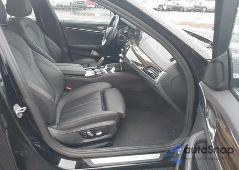 2019 BMW 530E xDrive Iperformance z USA, uszkodzony, nr VIN WBAJB1C52KB375954